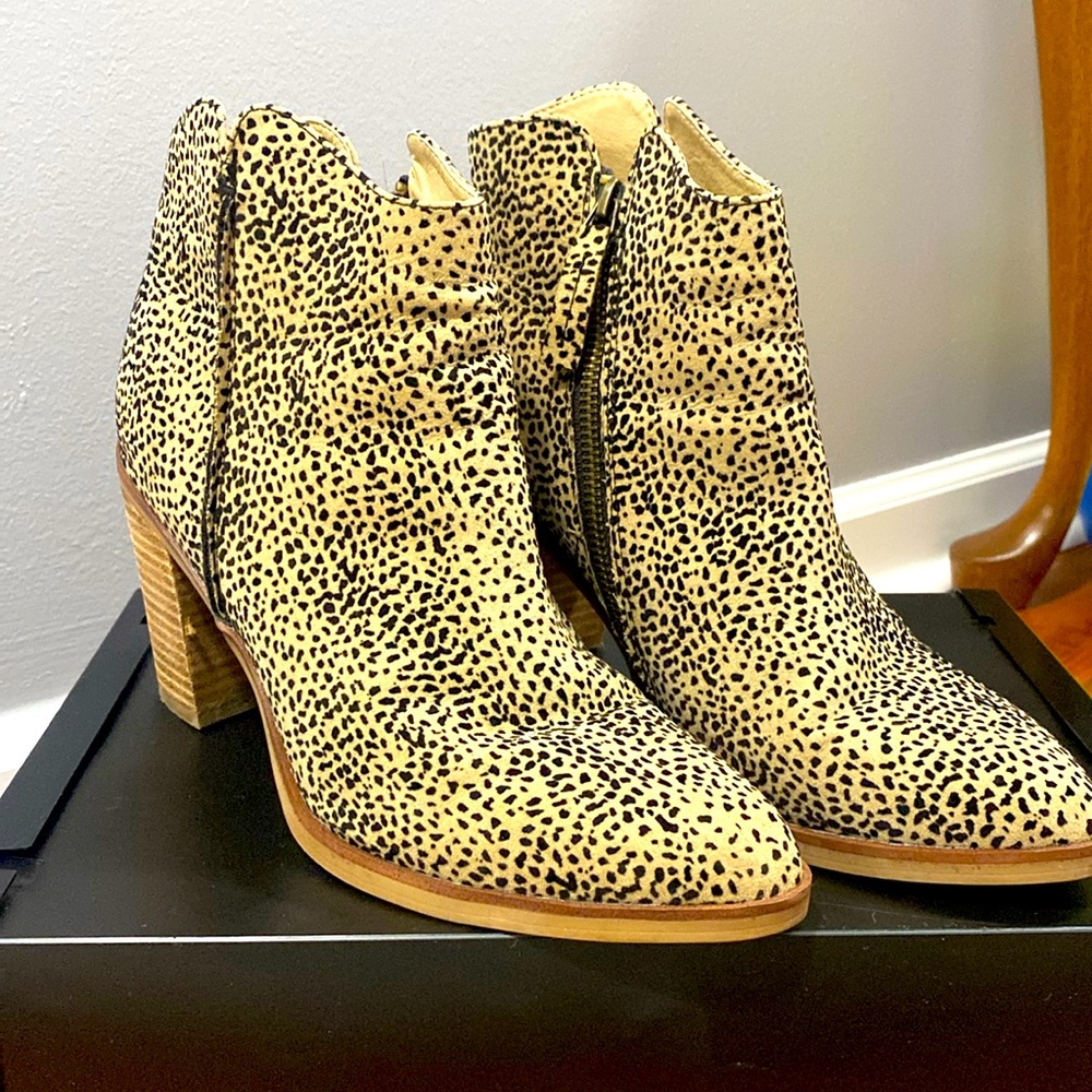 MIA Cheetah Print Booties